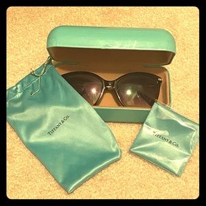 Authentic Hard Tiffany & Co Sunglass Case w/ Bonus